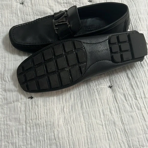 Louis Vuitton shoes size 8,5 LV size